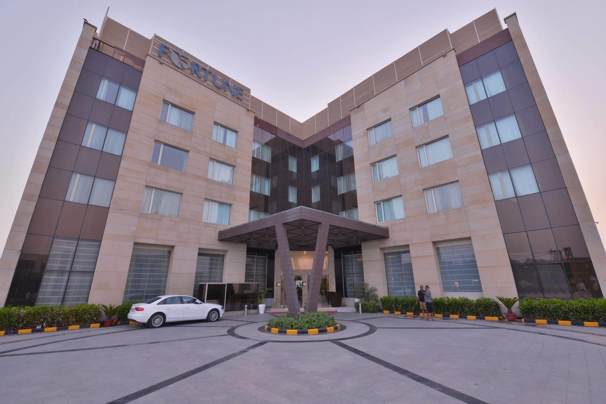 Bhiwadi فندق فورتشن بارك أورانج سيدراوالي المظهر الخارجي الصورة